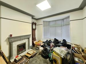 Lounge- click for photo gallery